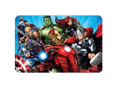 Avengers prestieranie na stôl